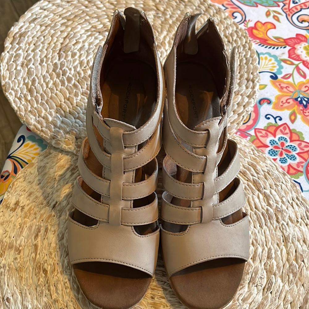 Gladiator sandals platform
